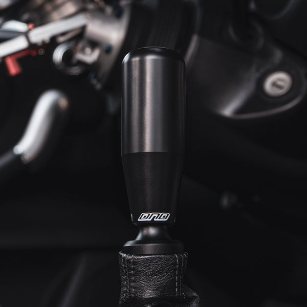DND 36R シフトノブ ホワイト デルリン M10 x P1.25 USDM 【公式通販】